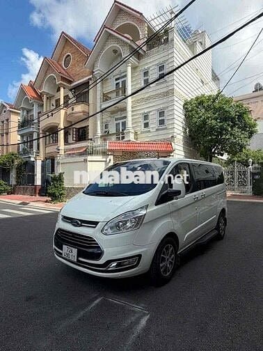 Ford Tourneo titaimum 2021 Trắng Tự động