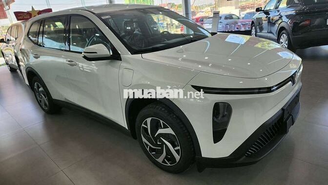 VinFast Limo 2025 Trắng