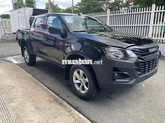 Isuzu Dmax UTZ 825kg màu Đen