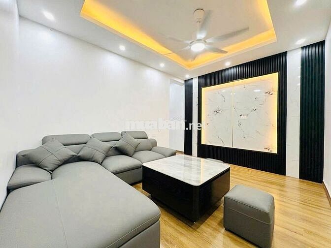 Căn hộ CC Giảng Võ, thang máy xịn, view hồ, 2 ban công, 60m2*2PN