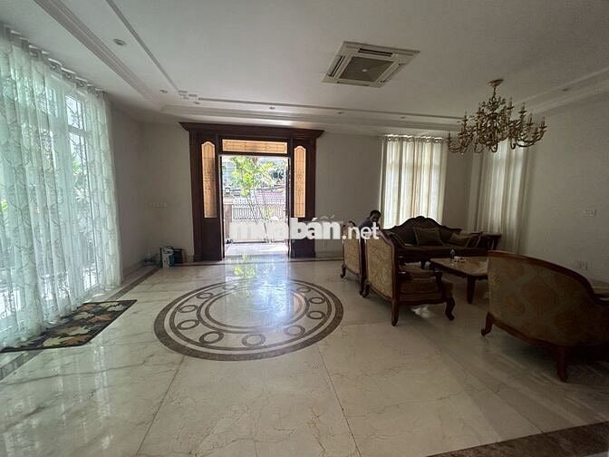 BIỆT THỰ CHO THUÊ ĐƯỜNG CỬU LONG. DT: 8X20M. TRỆT 3 LẦU. SẴN MÁY LẠNH