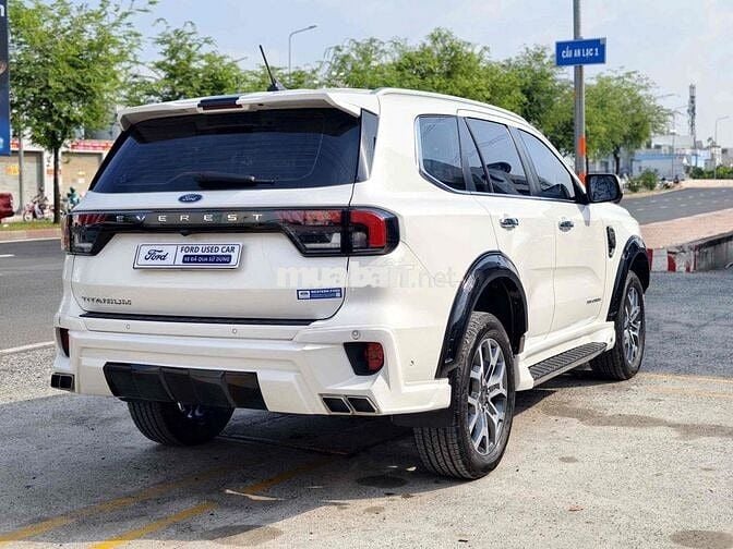 Ford Everest Titanium 4x4 2024 Trắng