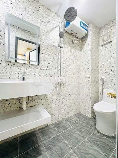 Căn hộ CC Giảng Võ, thang máy xịn, view hồ, 2 ban công, 60m2*2PN