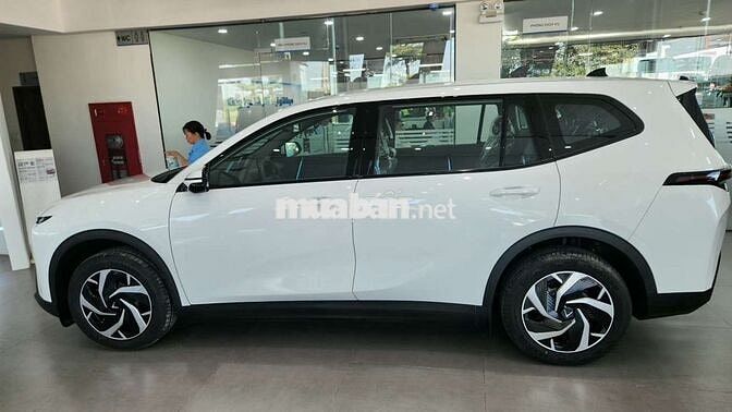 VinFast Limo 2025 Trắng