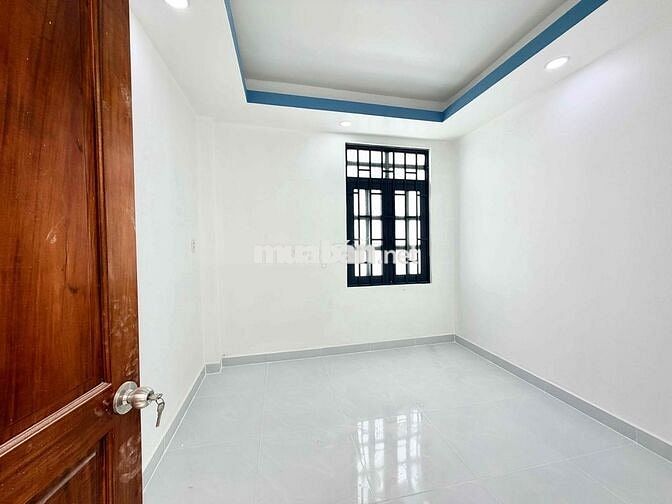 Nhà Đường Xe Hơi Đậu Cửa mà có 1 tỷ 080 Nhà 1 lầu Quận 12