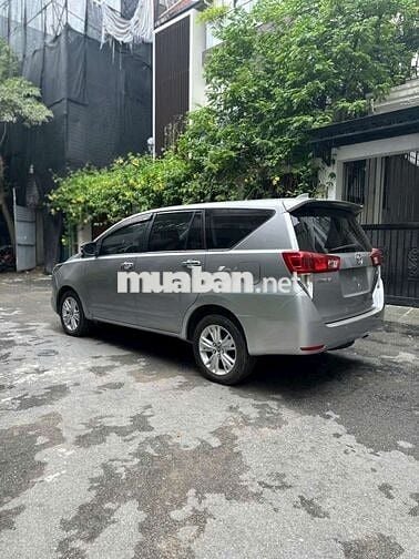 Toyota Innova V 2018 Tự động Bạc 128378 km