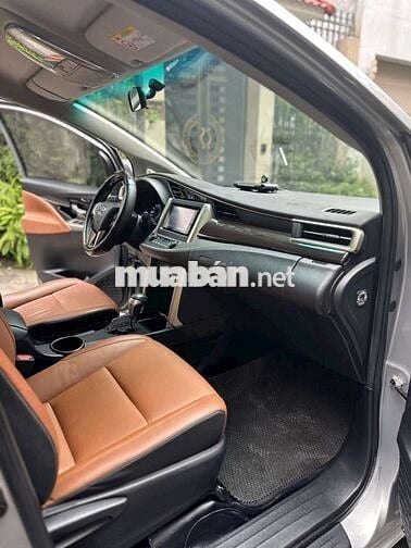 Toyota Innova V 2018 Tự động Bạc 128378 km