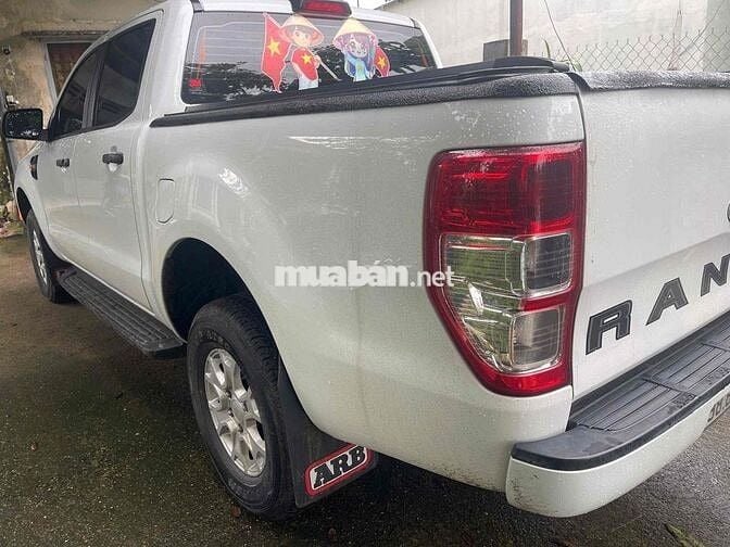 Ford Ranger Trắng 5 chỗ
