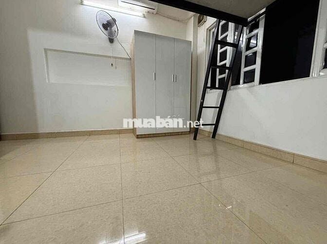 Cho Thuê Phòng Có Gác Cửa Sổ Trời- Kế Aeon Mall - Chợ Tân Hương - Huit