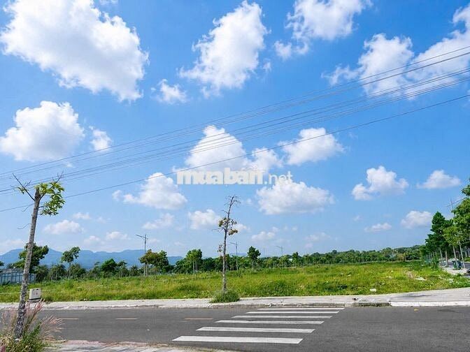 Lô góc 2 mặt tiền hiếm 162m KDC đông đúc gần vòng xoay cao tốc BH-VT