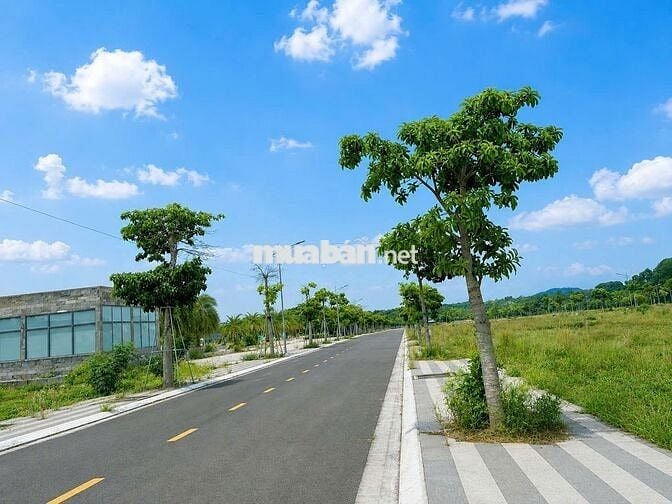 Lô góc 2 mặt tiền hiếm 162m KDC đông đúc gần vòng xoay cao tốc BH-VT