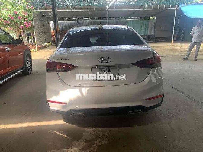 Hyundai Accent 2019 Số sàn 107000 km Trắng
