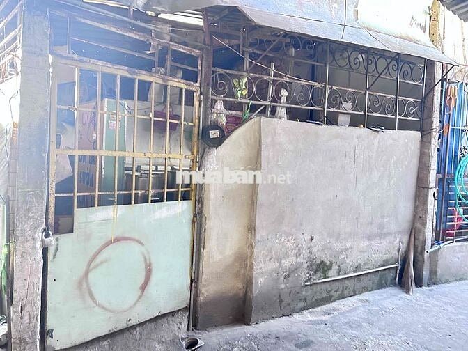 Bán nền nhà có sẳn nhà tiền chế.