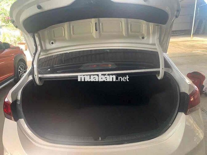 Hyundai Accent 2019 Số sàn 107000 km Trắng