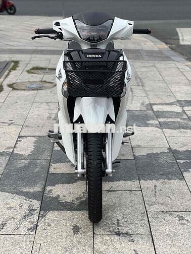 Honda Future 125 Fi 2023 Trắng Đen Tự động