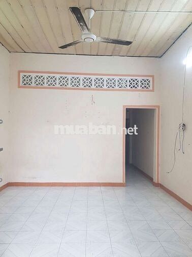 Nhà 1/ Phan Văn Hớn Vô Xíu 2 Phòng Ngủ