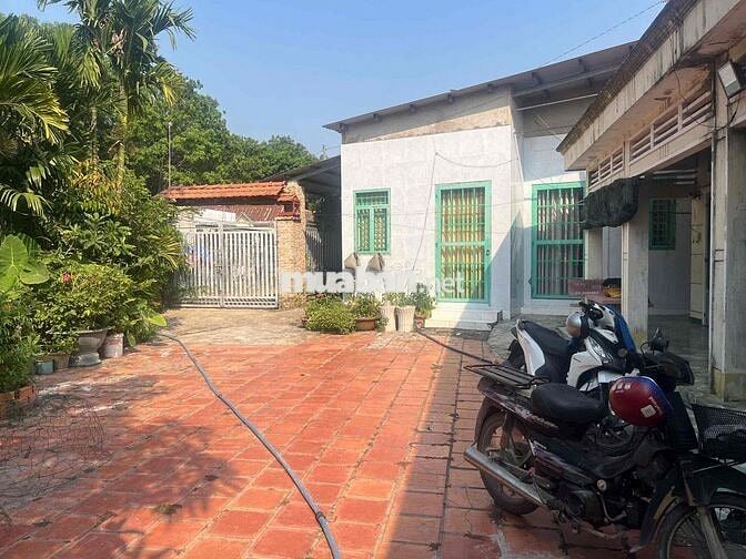 Chính chủ bán Nhà ngối gỗ 4 gian tại KCN TRẢNG BÀNG. OTO VÀO SÂN