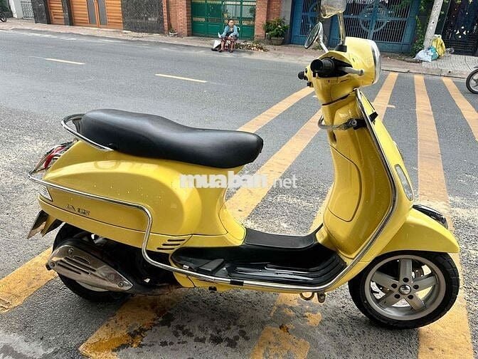 Piaggio Vespa LX 125 Vàng Bstp 9 chủ