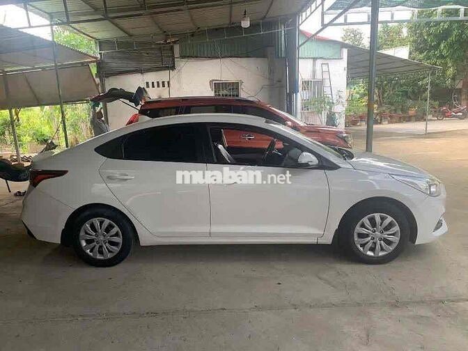 Hyundai Accent 2019 Số sàn 107000 km Trắng
