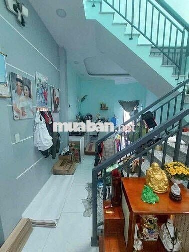 NHÀ NGAY CẦU GIAO KHẨU HÀ HUY GIÁP NGAY NGÃ 4 GA