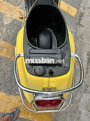 Piaggio Vespa LX 125 Vàng Bstp 9 chủ