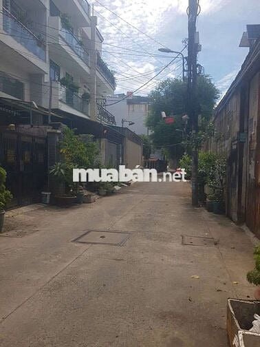 Nhà 1/ Phan Văn Hớn Vô Xíu 2 Phòng Ngủ