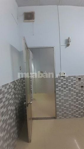 Cho thuê nguyên căn nhà đường Trưng Nữ Vương, gần chợ Hóc Môn