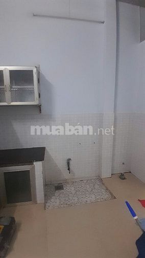 Cho thuê nguyên căn nhà đường Trưng Nữ Vương, gần chợ Hóc Môn