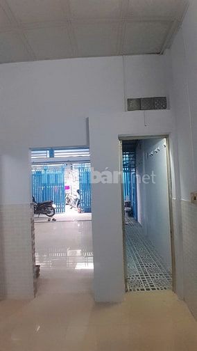 Cho thuê nguyên căn nhà đường Trưng Nữ Vương, gần chợ Hóc Môn