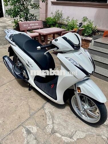 SH350i 2022 trắng máy Thái sm6005 odo 857 km