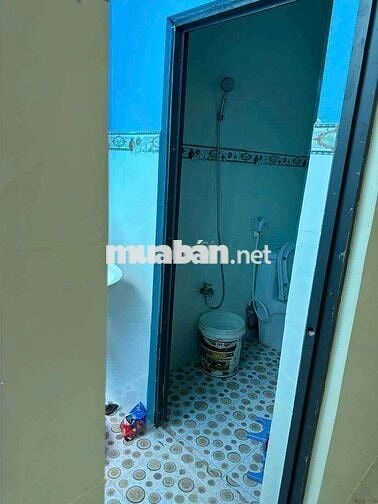 nhà trống suốt gần ngã 5 vĩnh Lộc.2 phòng ngủ 2 tollet 