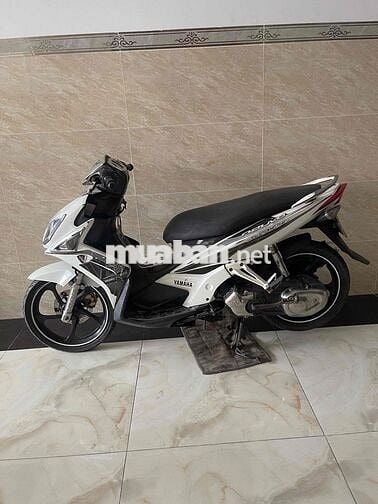 Yamaha Novo 4 Trắng