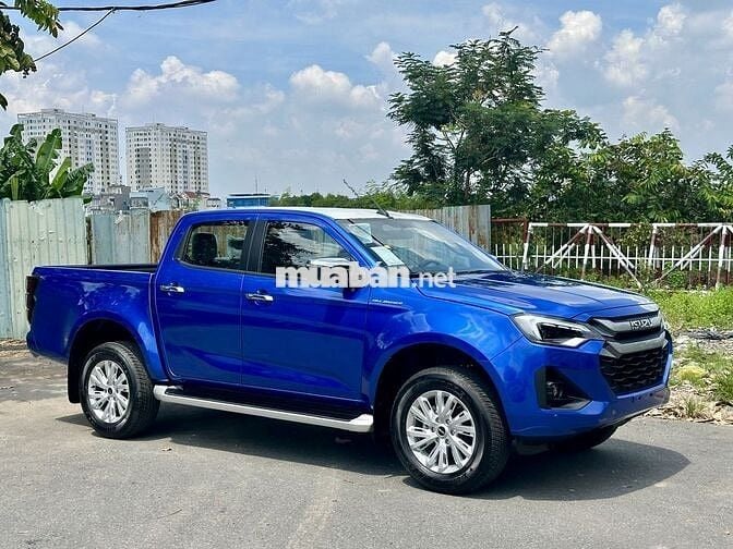 Isuzu Dmax Highlander 2025 1 cầu AT Xanh