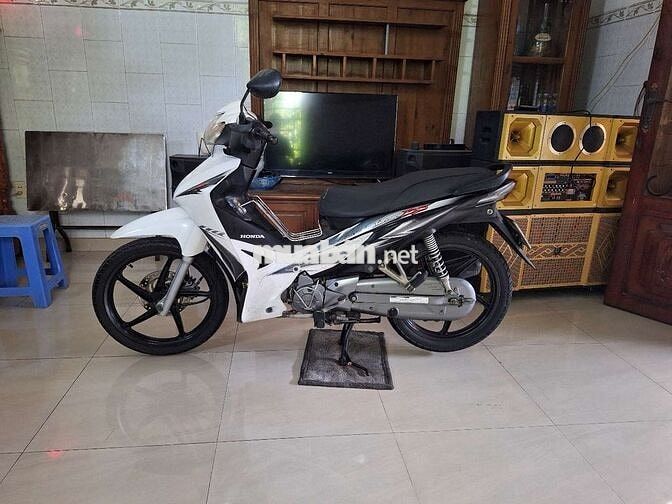 Honda Wave RS 110 Trắng Còn zin, ngay chủ ký giấy