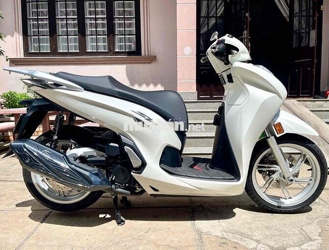 SH350i 2022 trắng máy Thái sm6005 odo 857 km