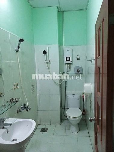Định cư nước ngoài, Bán gấp Giá rẻ nhà MT hẻm xe hơi P.11, Quận 8