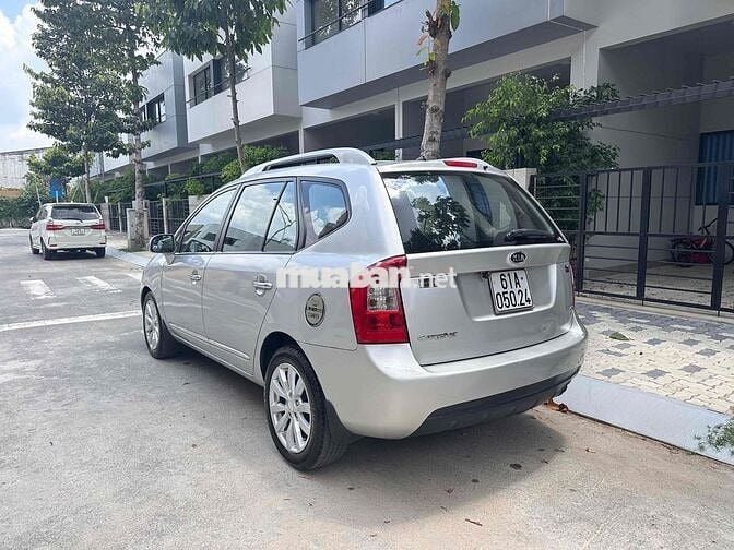 Kia Carens 2011 Bản full Số sàn Bạc