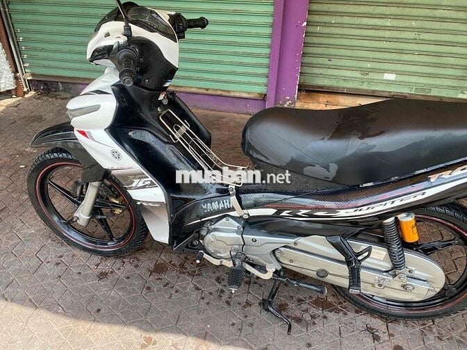 Yamaha Jupiter RC Fi trắng đen