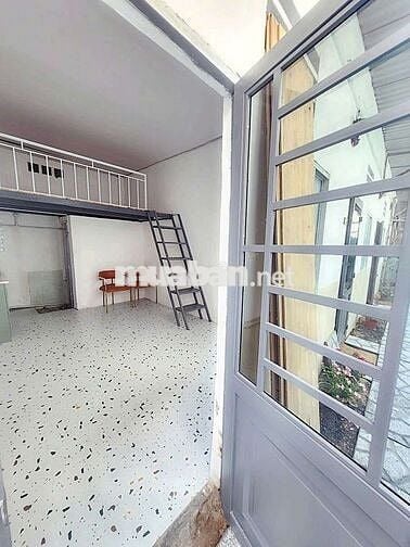 Phòng trọ mới xây Phan Huy Ích 18m2 có gác rộng