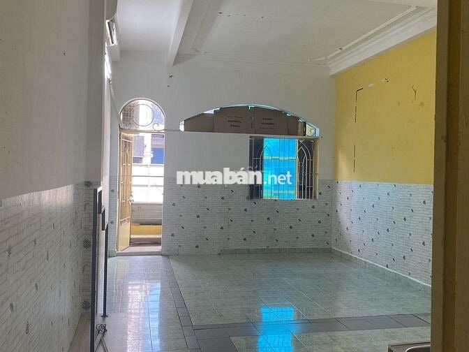 PHÒNG BAN CÔNG SIÊU THOÁNG NGAY K300 CỘNG HÒA, LOTTE MART