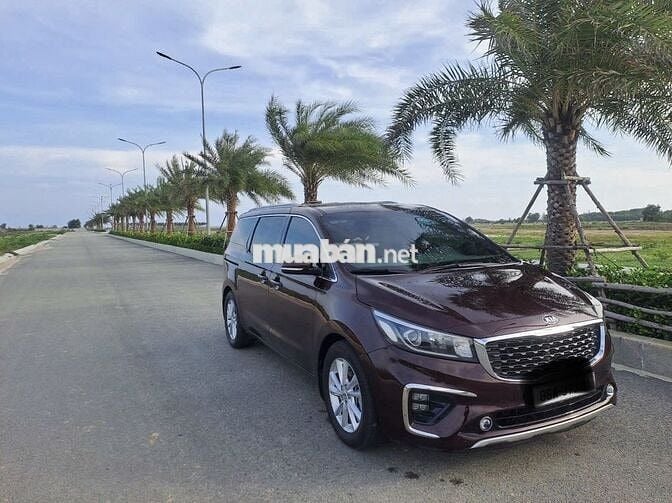 Kia Sedona 2018 Dầu 7 chỗ Nâu đỏ