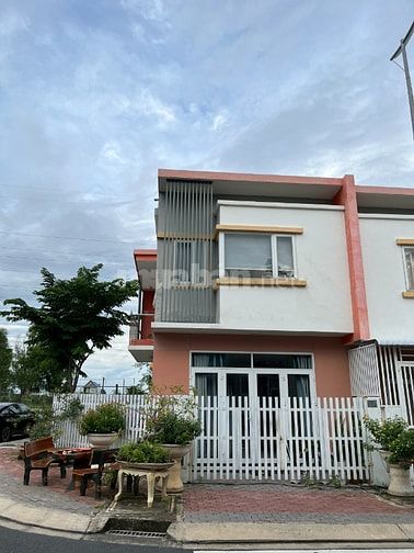 Bán nhà hoàn thiện khu đô thị Ecolake Mỹ Phước, Căn góc thông thoáng
