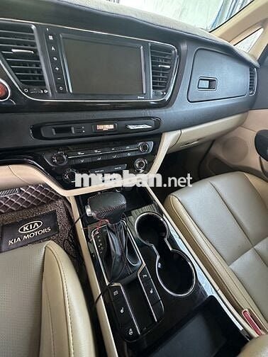 Kia Sedona 2018 Dầu 7 chỗ Nâu đỏ