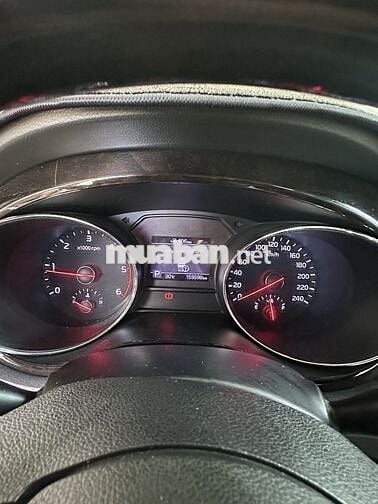 Kia Sedona 2018 Dầu 7 chỗ Nâu đỏ