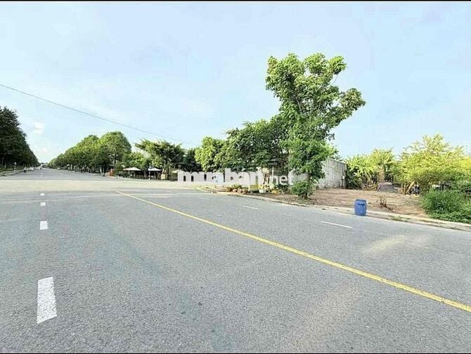 Bán đất đẹp gần chợ đêm KCN Bàu Bàng , 300m2/910tr , SHR  hợp đầu tư
