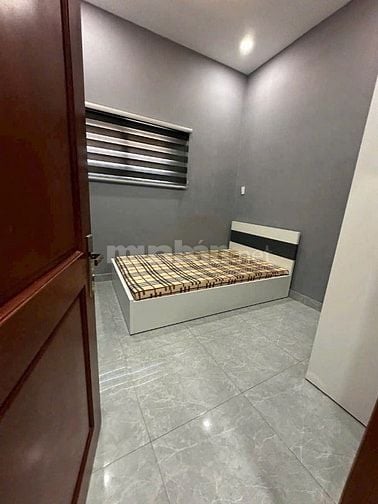 Cách mặt tiền 1 căn nhà,hẻm xe hơi mini Tr Bình Trọng,Ngang 4,1m 