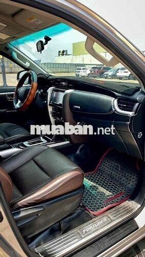Toyota Fortuner 2017 AT 2.7V Bạc 74.000KM