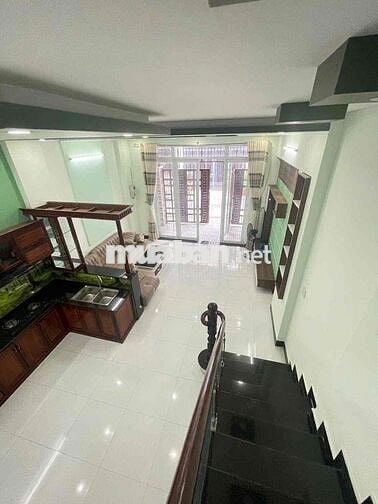 Nhà lầu mới 2 phòng 2 máy lạnh KDC Quân Báo