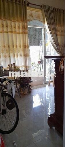 Nhà cần bán 81m2, 1 trệt, 1 lầu, 4PN, 2WC, dtsd 164,4m2