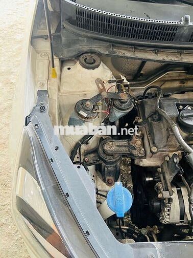 Kia Soluto Trắng Số sàn 5 chỗ